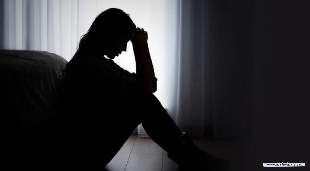 خبراء يكشفون عن "علاج غريب" قد يخفف أعراض الاكتئاب لنحو ستة أشهر!